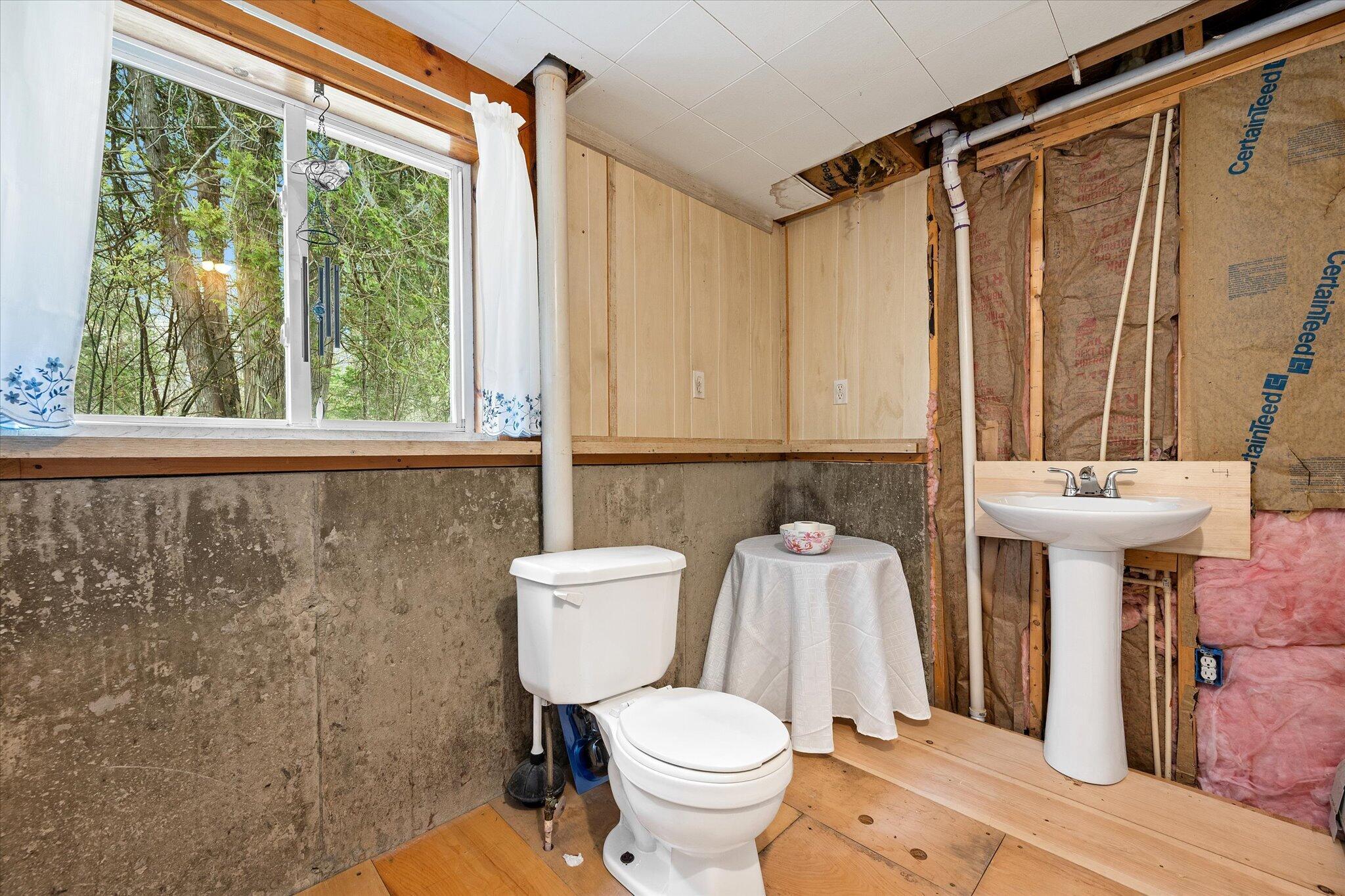 3 3js Way Swanville, ME 04915 - Photo 33 of 68 32-Bathroom 2