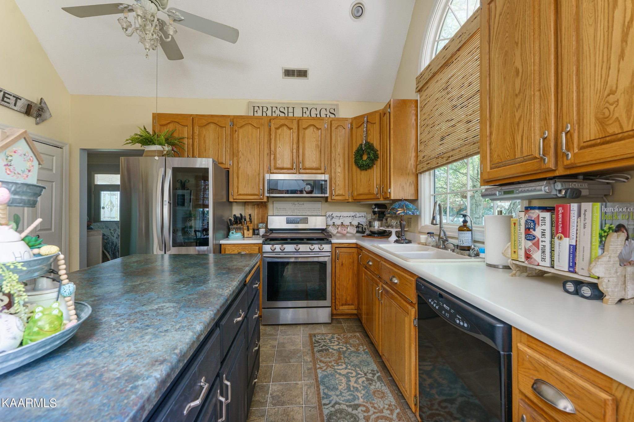 182 Maple Ridge Lane Seymour, TN 37865 - Photo 10 of 43 Gallery Image 10