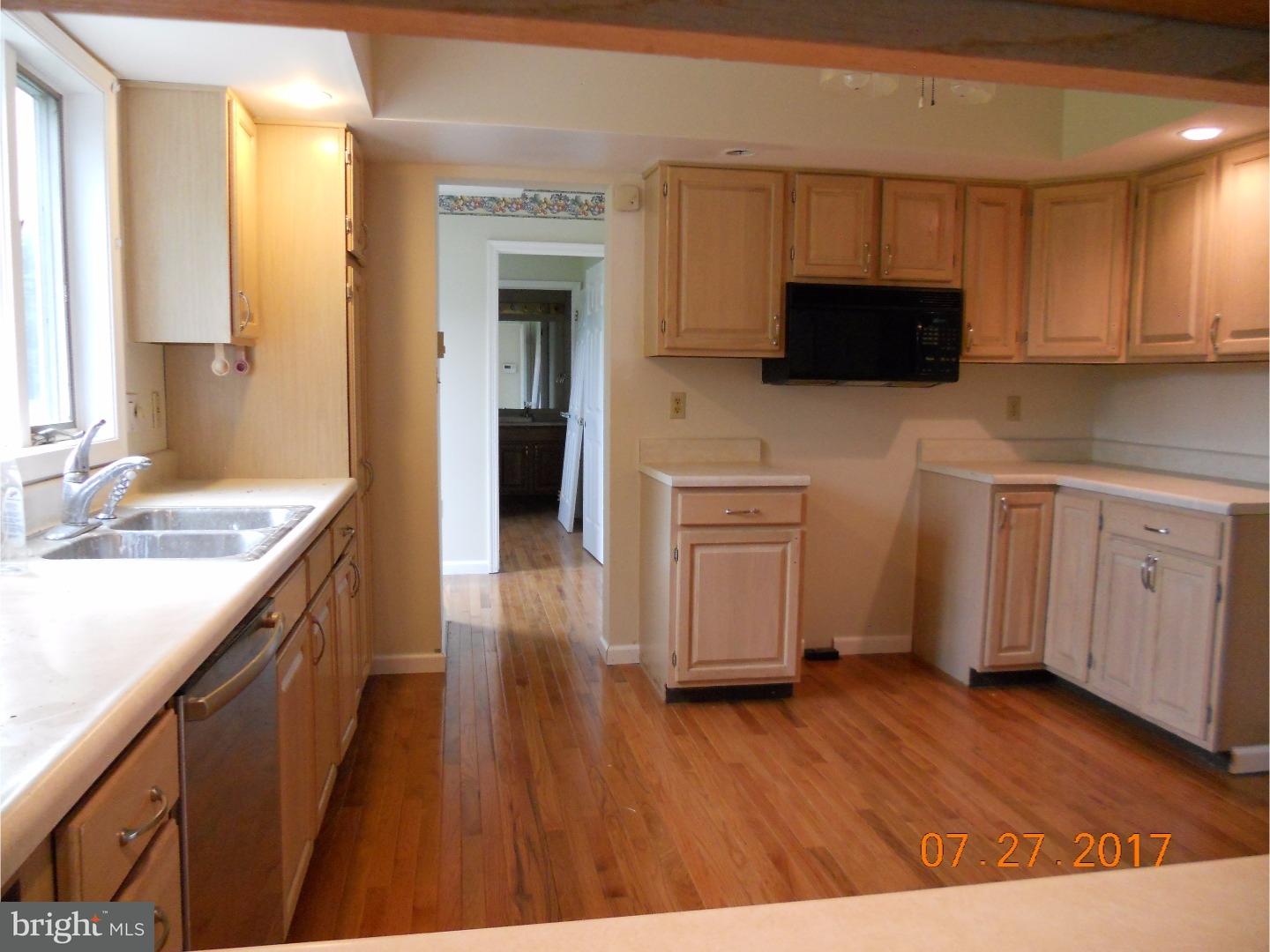 2672 Kutztown Road Pennsburg, PA 18073 - Photo 3 of 21 Kitchen
