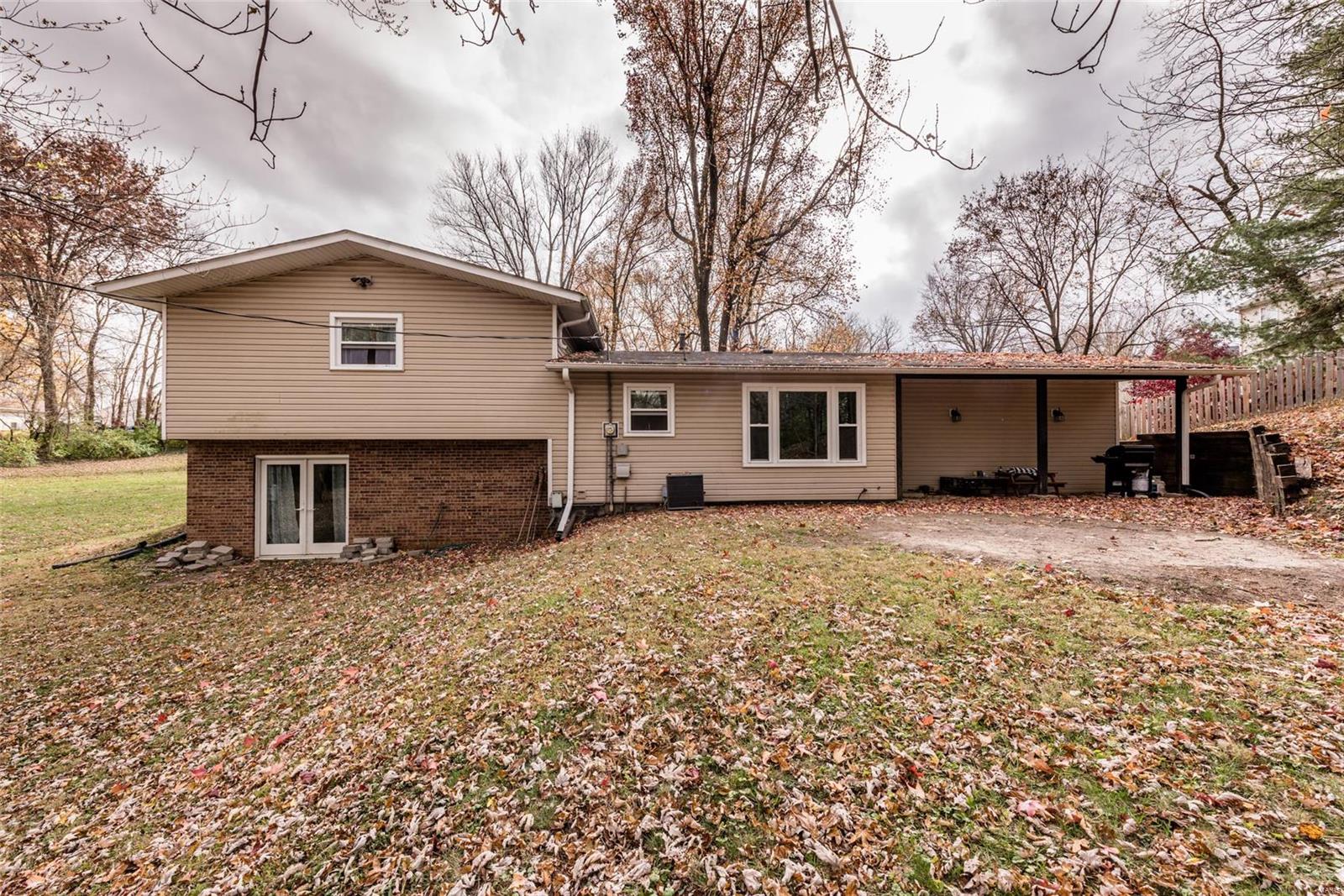 1627 Gerber Road Edwardsville, IL 62025 - Photo 8 of 36 Gallery Image 8