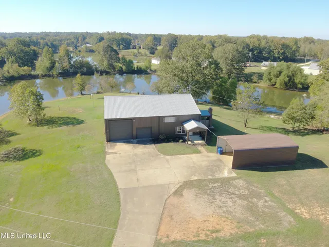 $258,000 | 2410 Pope Water Valley Road, Pope, MS 38658
