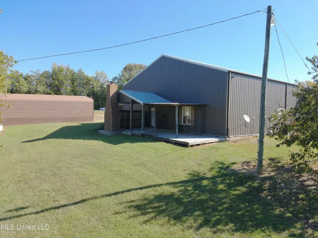 $258,000 | 2410 Pope Water Valley Road, Pope, MS 38658