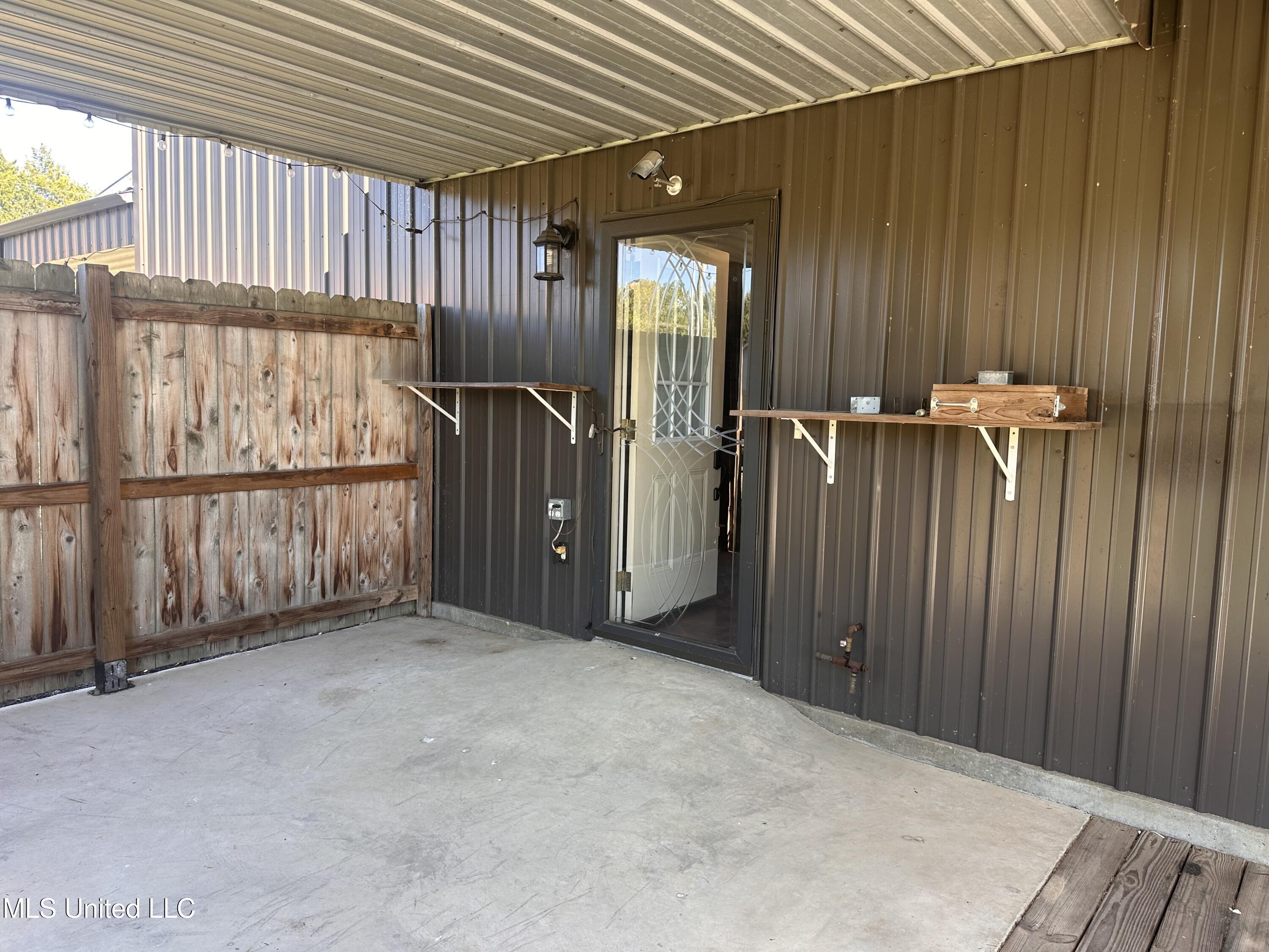 2410 Pope Water Valley Road Pope, MS 38658 - Photo 5 of 32 IMG_6432