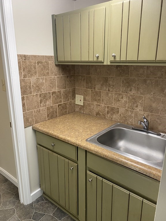 12 Ayer Road, Unit 3 Shirley, MA 01464 - Photo 8 of 15 Gallery Image 8