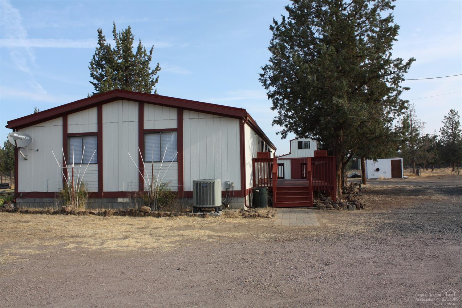 6415 Northwest Rainbow Road Terrebonne, OR 97760 - Photo 1 of 25 Primary Photo