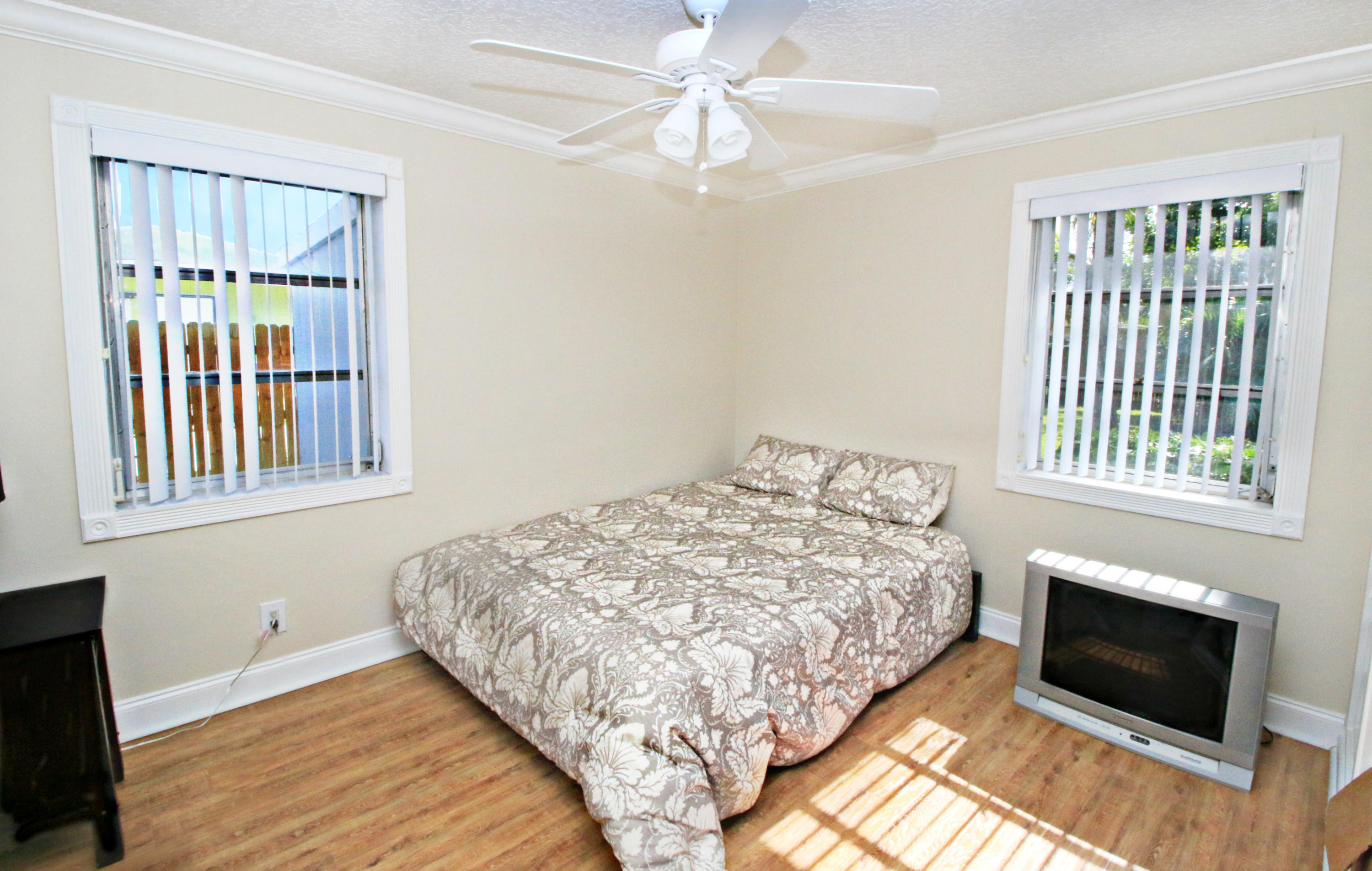 920 Sunset Road Boynton Beach, FL 33435 - Photo 11 of 18 920 sunset blvd guest room