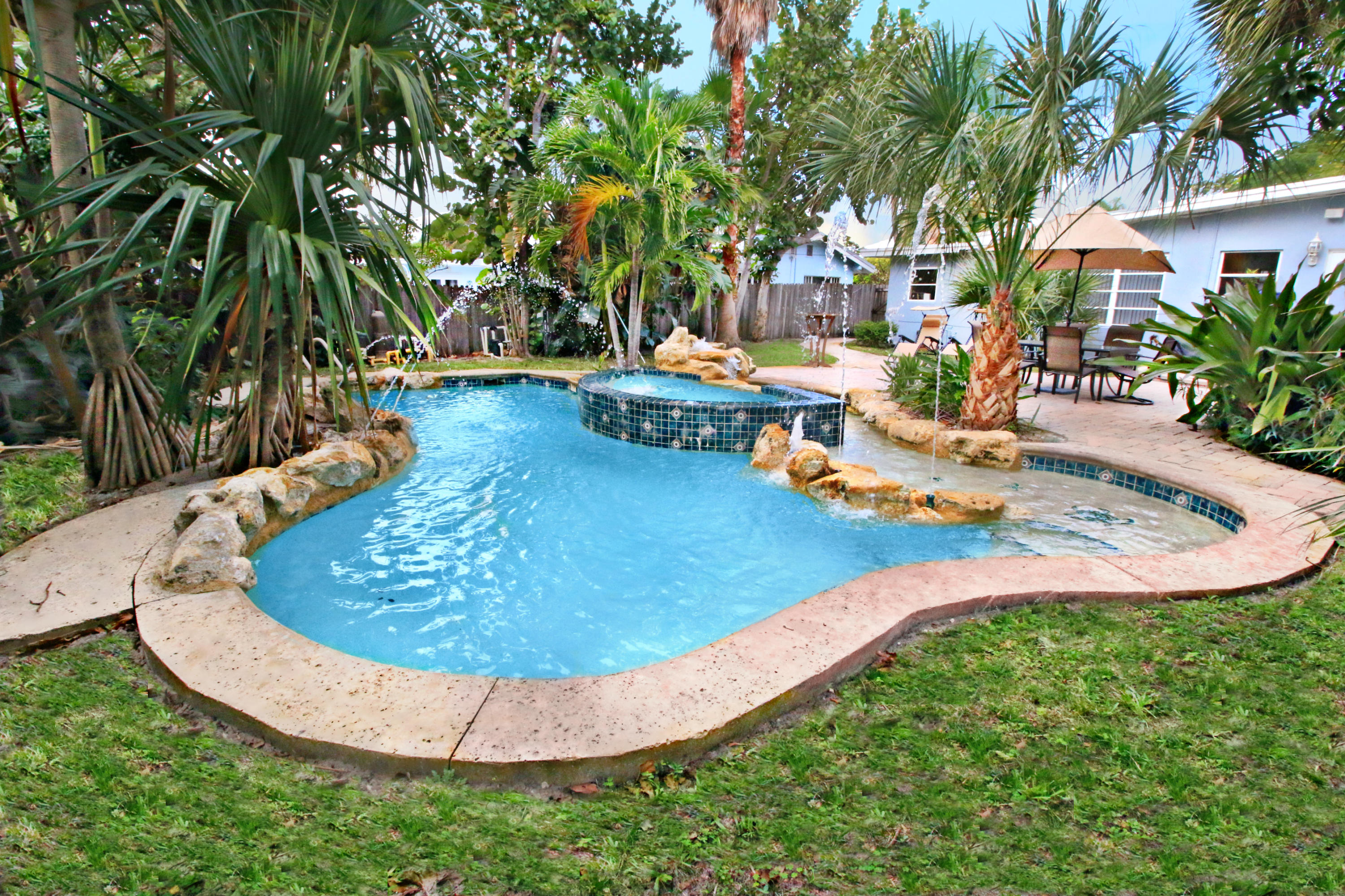 920 Sunset Road Boynton Beach, FL 33435 - Photo 3 of 18 920 sunset blvd pool 3