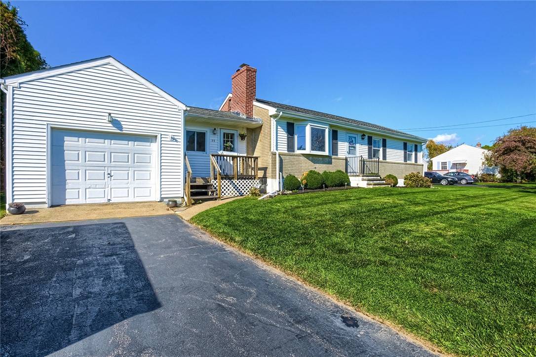 25 Cornell Road Narragansett, RI 02882 - Photo 3 of 27