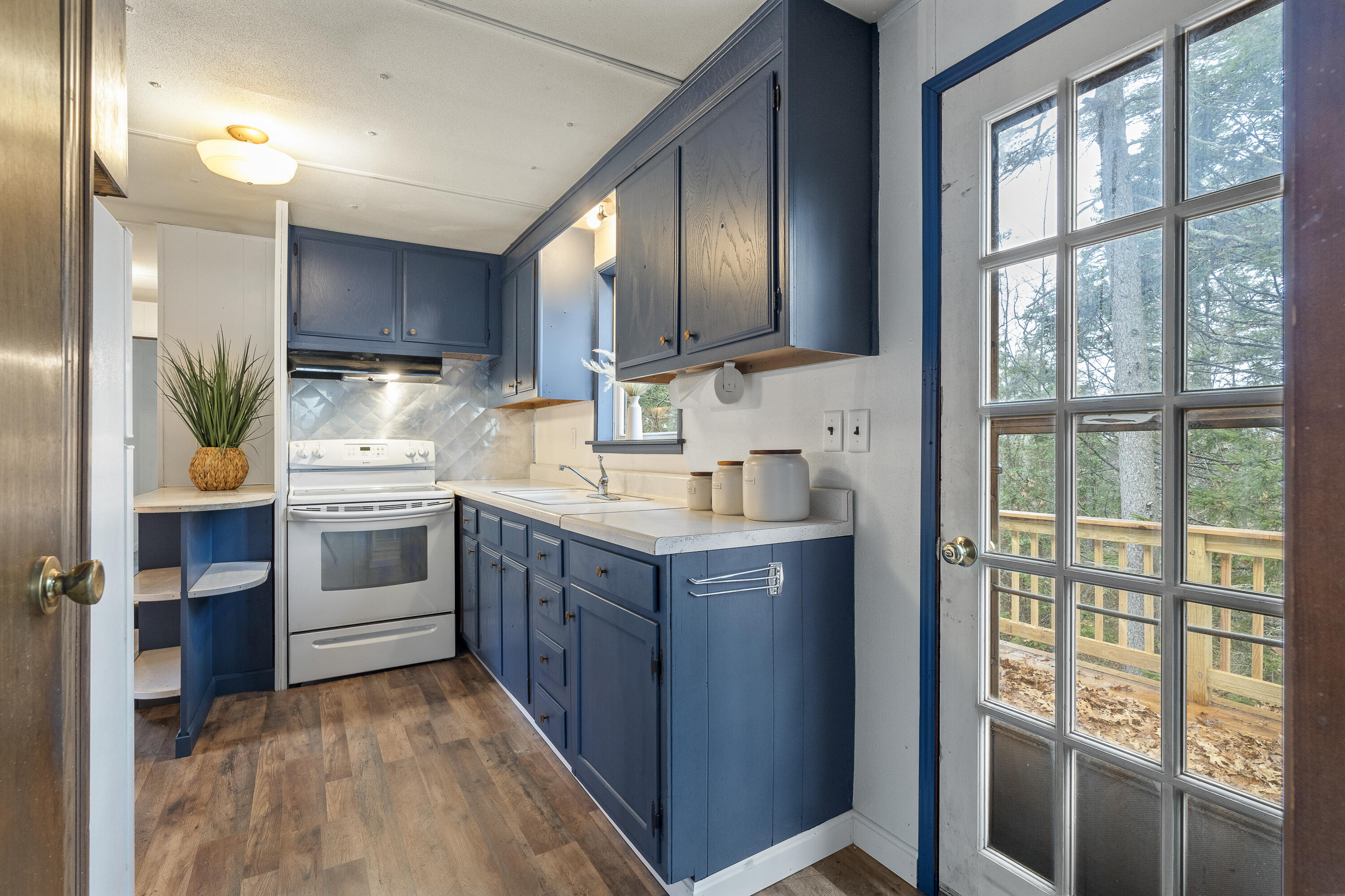 401 Cross Point Road Edgecomb, ME 04556 - Photo 18 of 36 18