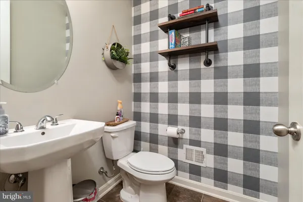 $549,900 | 141 Westchester Drive, Stephens City, VA 22655