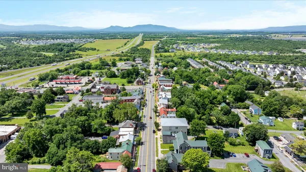 $549,900 | 141 Westchester Drive, Stephens City, VA 22655