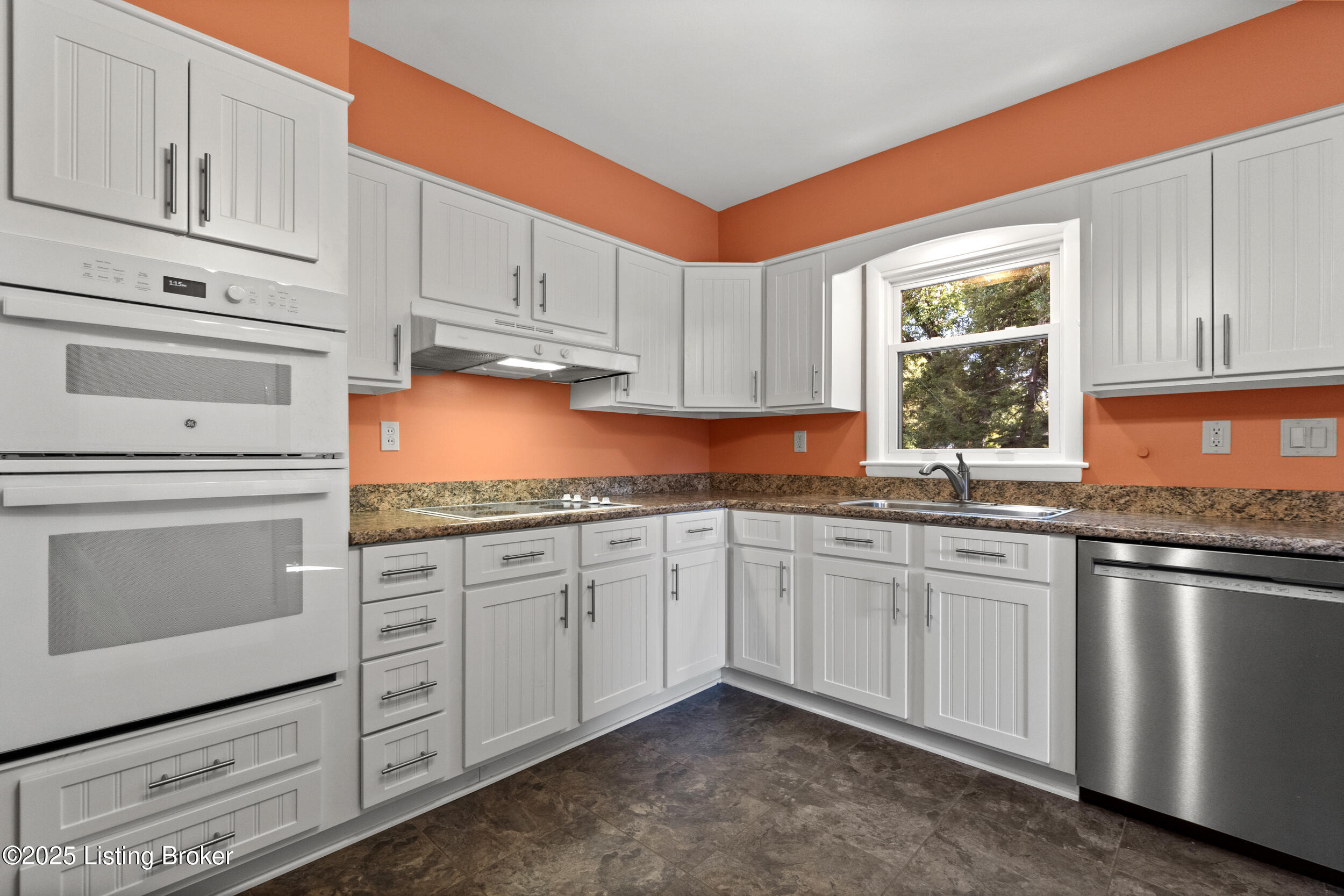 2419 Rudy Lane Louisville, KY 40207 - Photo 13 of 44 dsc02503