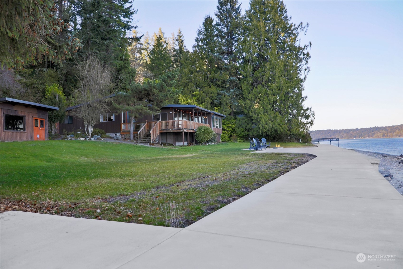 2502 Northeast Enetai Beach Road Bremerton, WA 98310 - Photo 24 of 30 Gallery Image 24