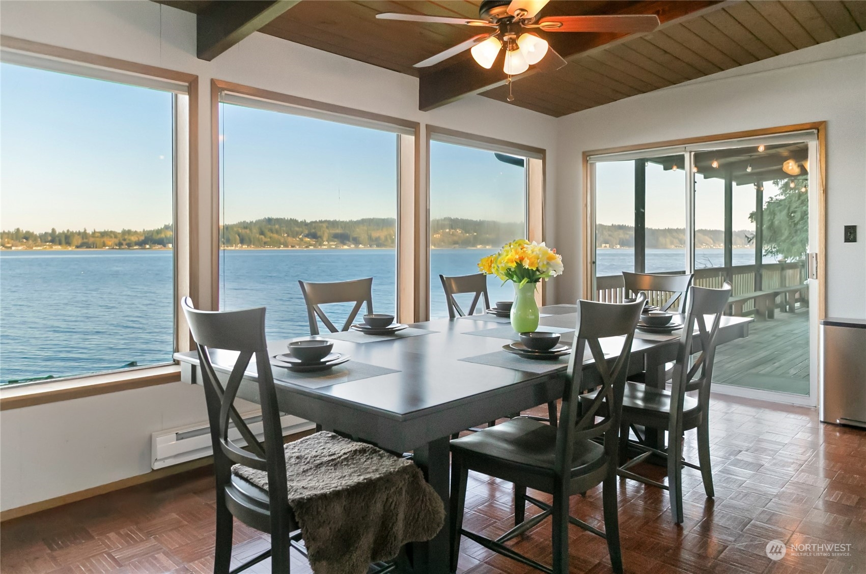 2502 Northeast Enetai Beach Road Bremerton, WA 98310 - Photo 10 of 30 Gallery Image 10