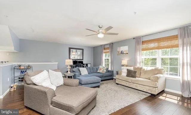 $2,400 | 358 Weatherstone Drive, Unit 46, New Cumberland, PA 17070