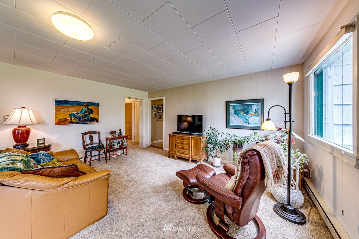 3822 South Mt Angeles Road Port Angeles, WA 98362 - Photo 4 of 40 Gallery Image 4
