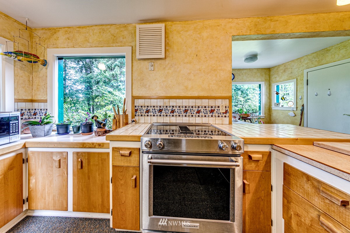 3822 South Mt Angeles Road Port Angeles, WA 98362 - Photo 9 of 40 Gallery Image 9