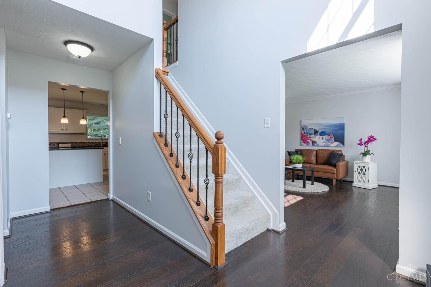 9035 Highland Circle Springboro, OH 45066 - Photo 2 of 47
