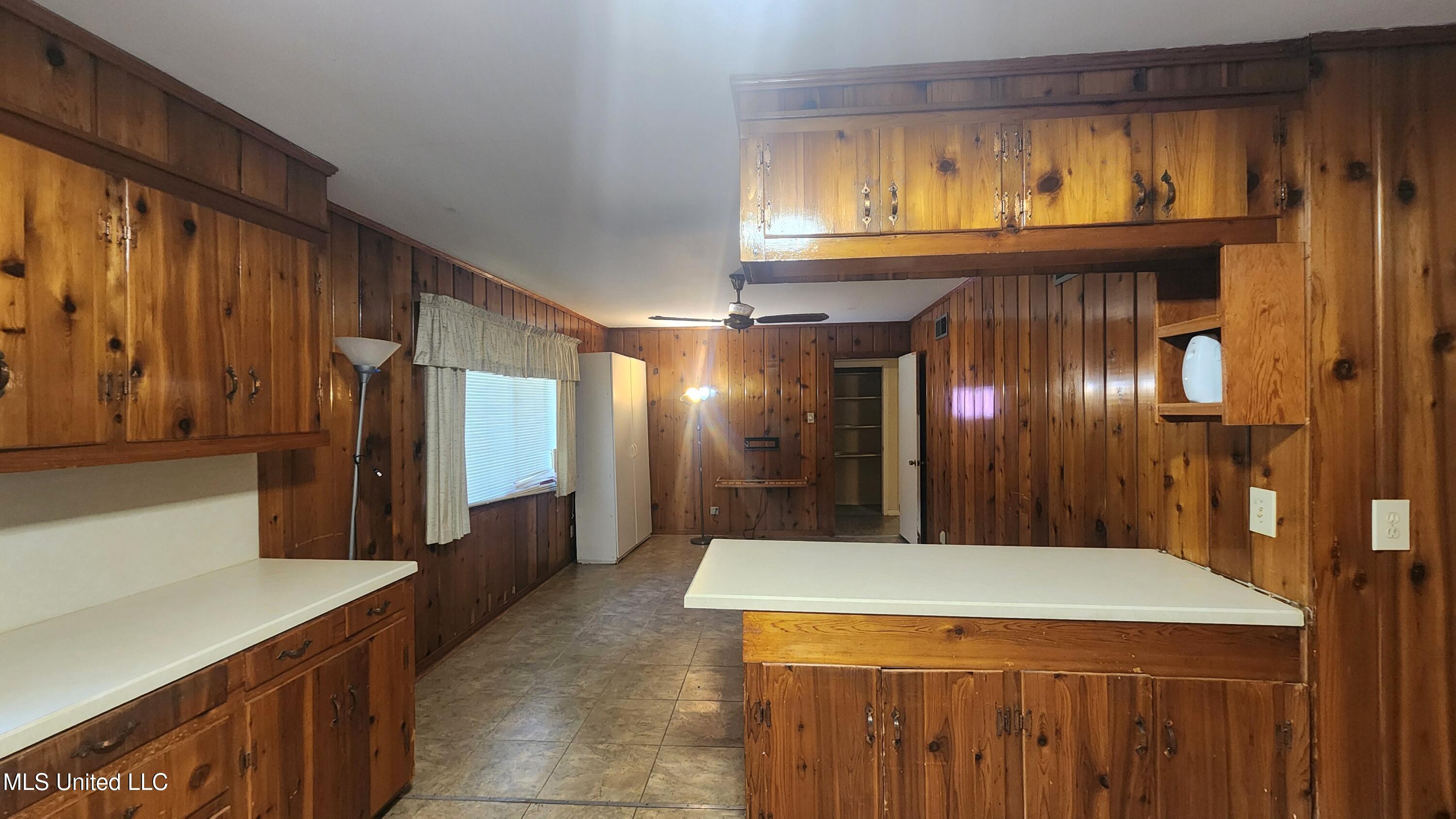 19 Shadow Lane Natchez, MS 39120 - Photo 12 of 22 20251006_132240