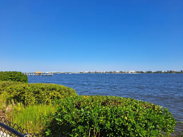 $2,500 | 1502 South Lakeside Drive, Unit 208, Lake Worth Beach, FL 33460