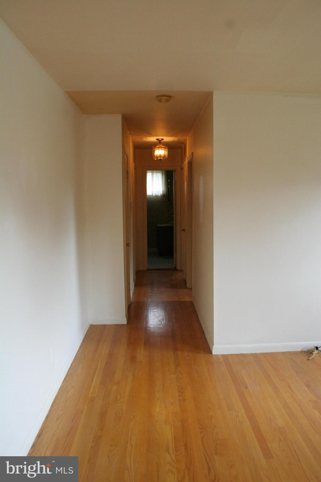 8906 Robin Place Laurel, MD 20708 - Photo 11 of 23 Interior (General)
