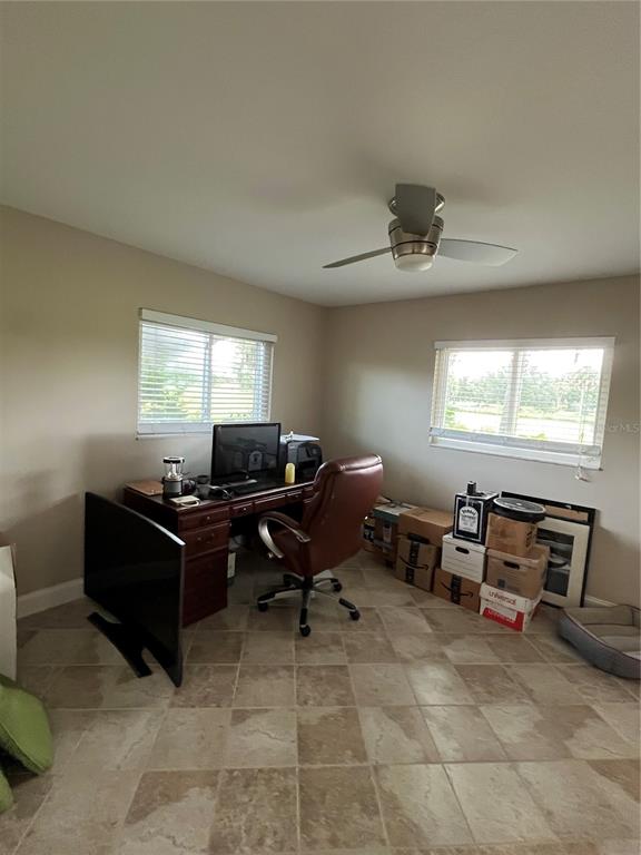 3337 Springmill Circle Sarasota, FL 34239 - Photo 17 of 51