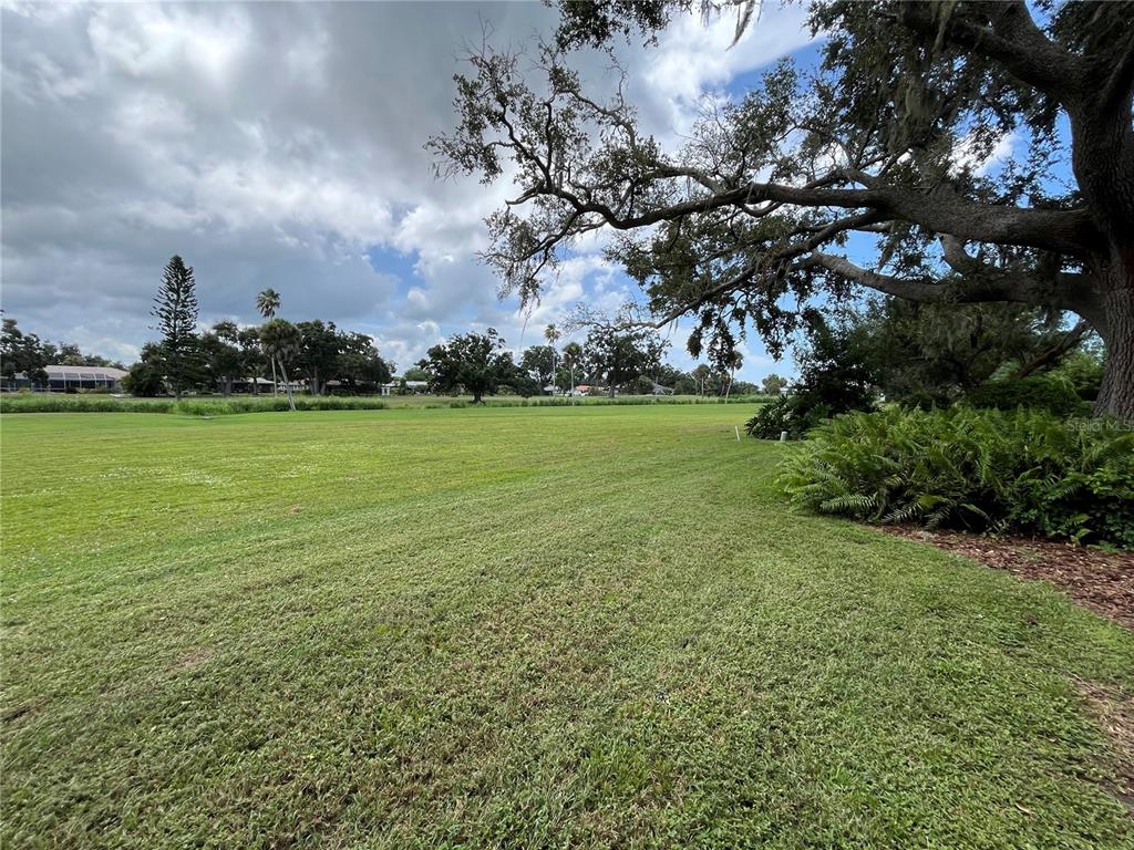 3337 Springmill Circle Sarasota, FL 34239 - Photo 41 of 51