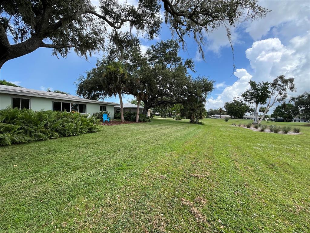 3337 Springmill Circle Sarasota, FL 34239 - Photo 43 of 51