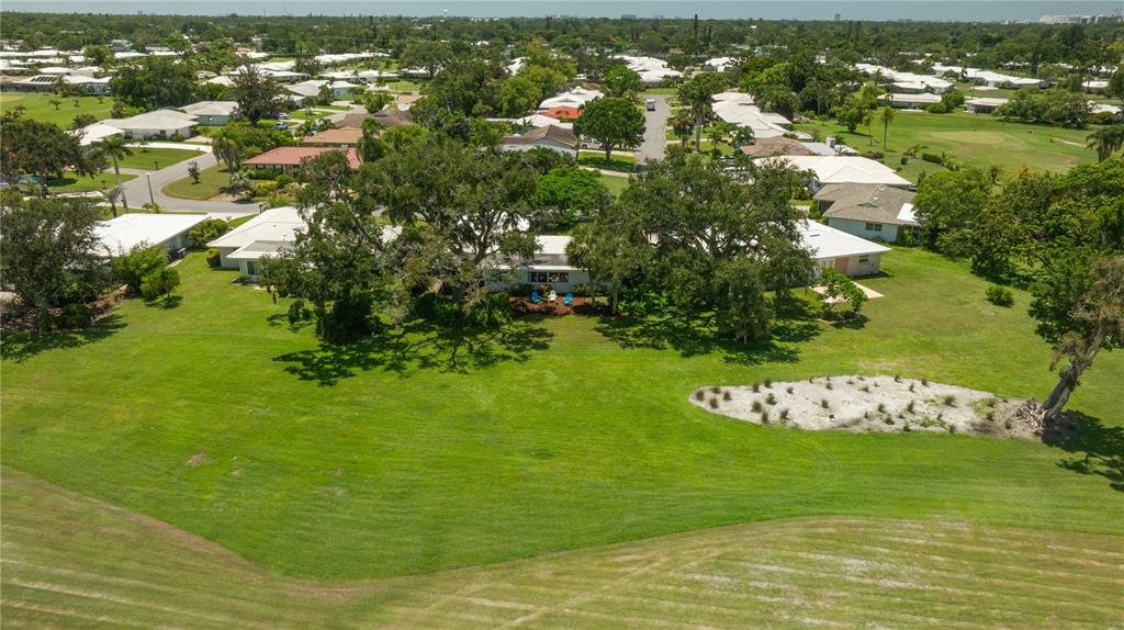 3337 Springmill Circle Sarasota, FL 34239 - Photo 46 of 51