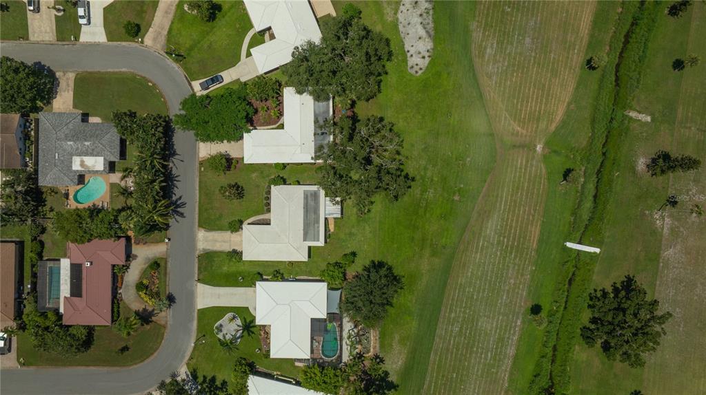 3337 Springmill Circle Sarasota, FL 34239 - Photo 48 of 51