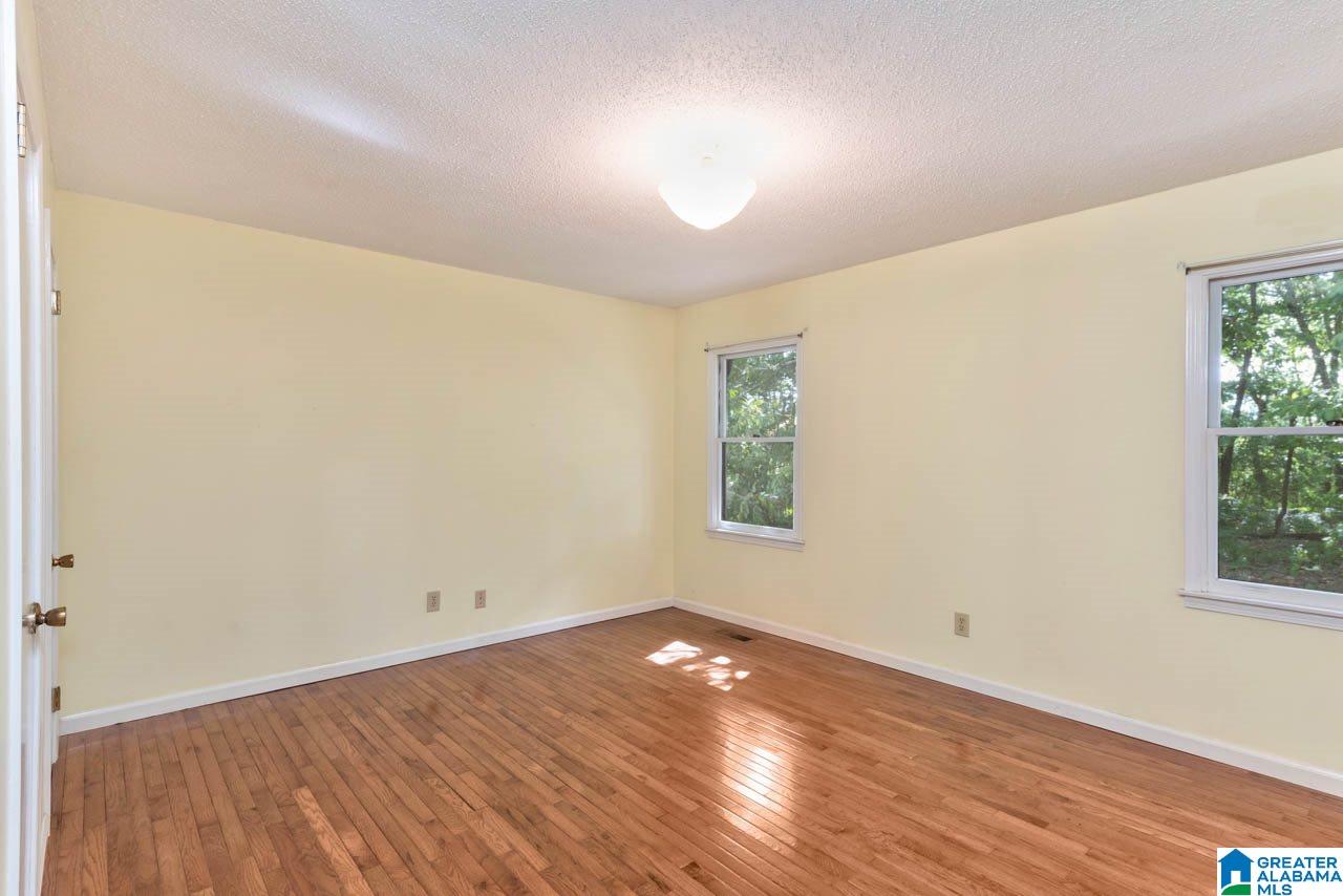 340 Round Hill Road Pelham, AL 35124 - Photo 14 of 36