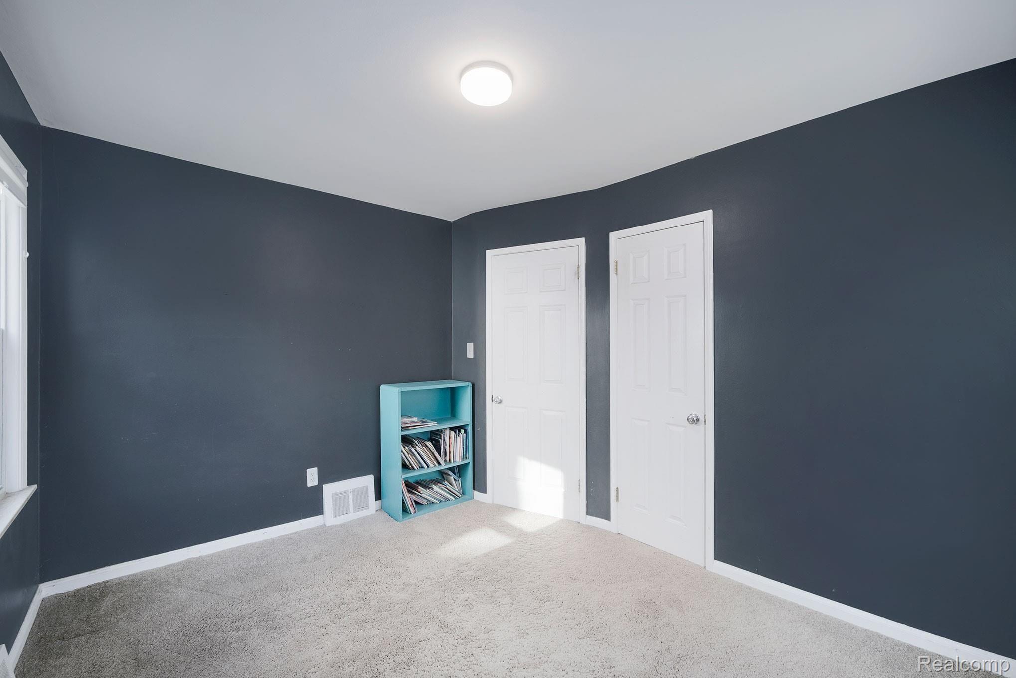 3047 Wakefield Road Berkley, MI 48072 - Photo 14 of 30 15.jpg