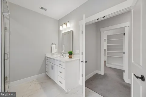 $2,400,000 | 2336 North Oak Street, Falls Church, VA 22046