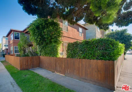 $1,575,000 | 1146 Venice Blvd., Venice, CA 90291