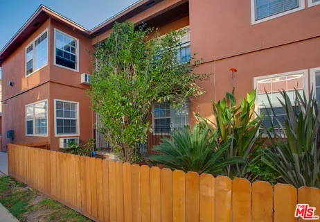 $1,575,000 | 1146 Venice Blvd., Venice, CA 90291