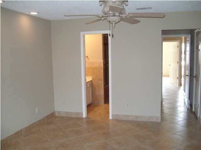 147 Durango Road, Unit 3 Destin, FL 32541 - Photo 8 of 30 Gallery Image 8