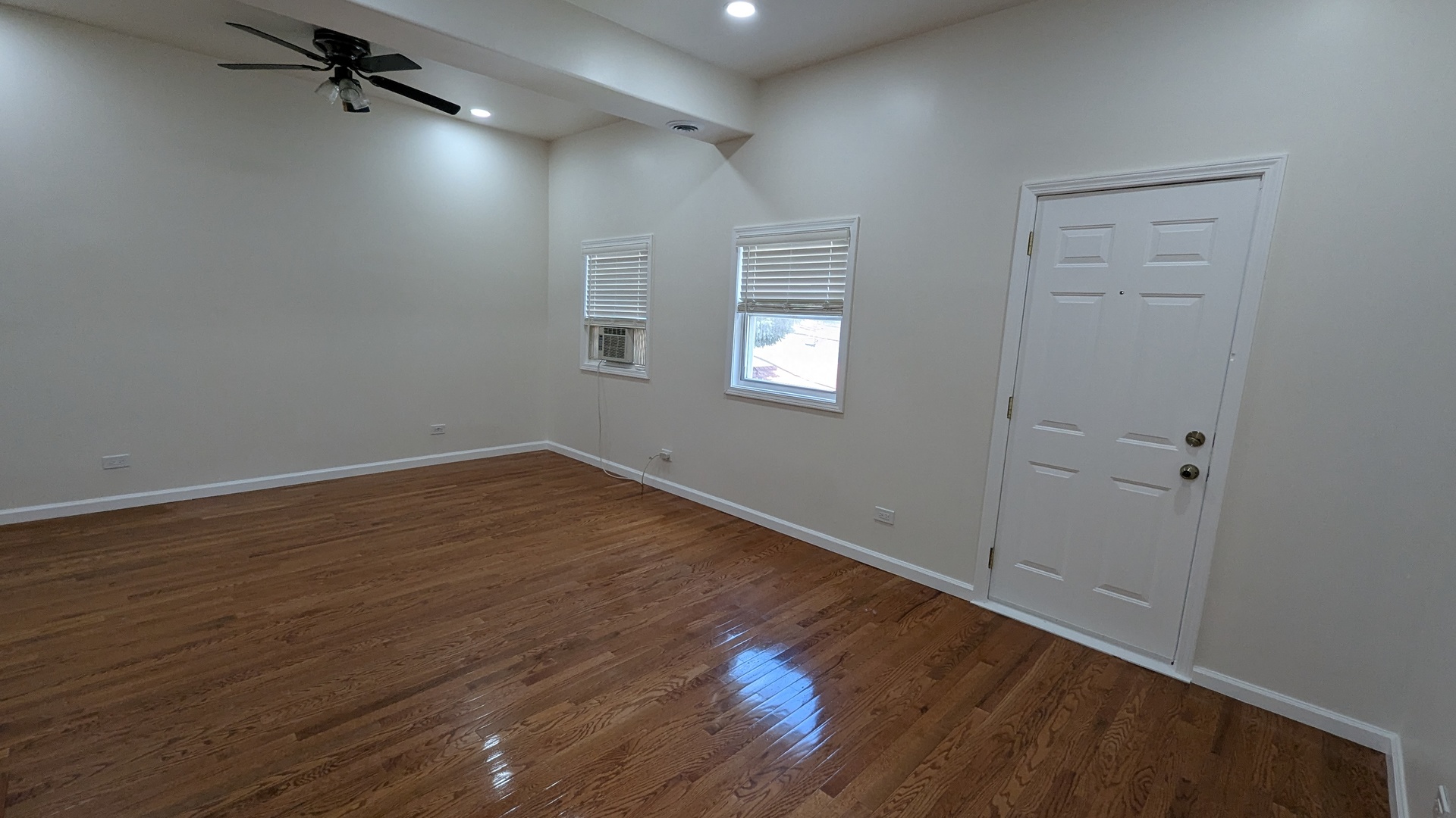 2834 West Fletcher Street, Unit 2R Chicago, IL 60618 - Photo 11 of 12