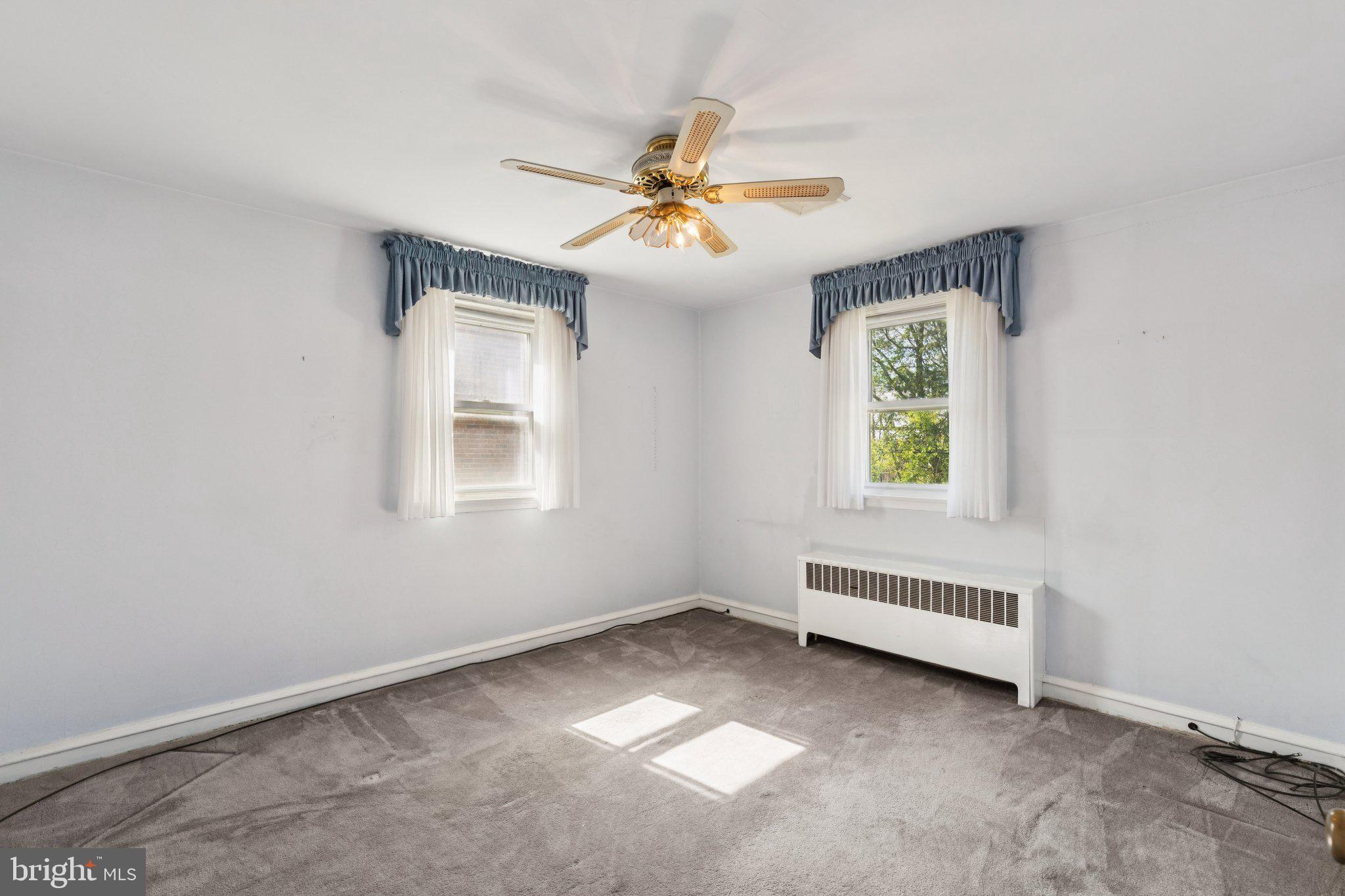 6622 Ardleigh Street Philadelphia, PA 19119 - Photo 17 of 21 Bright and airy room with charm.