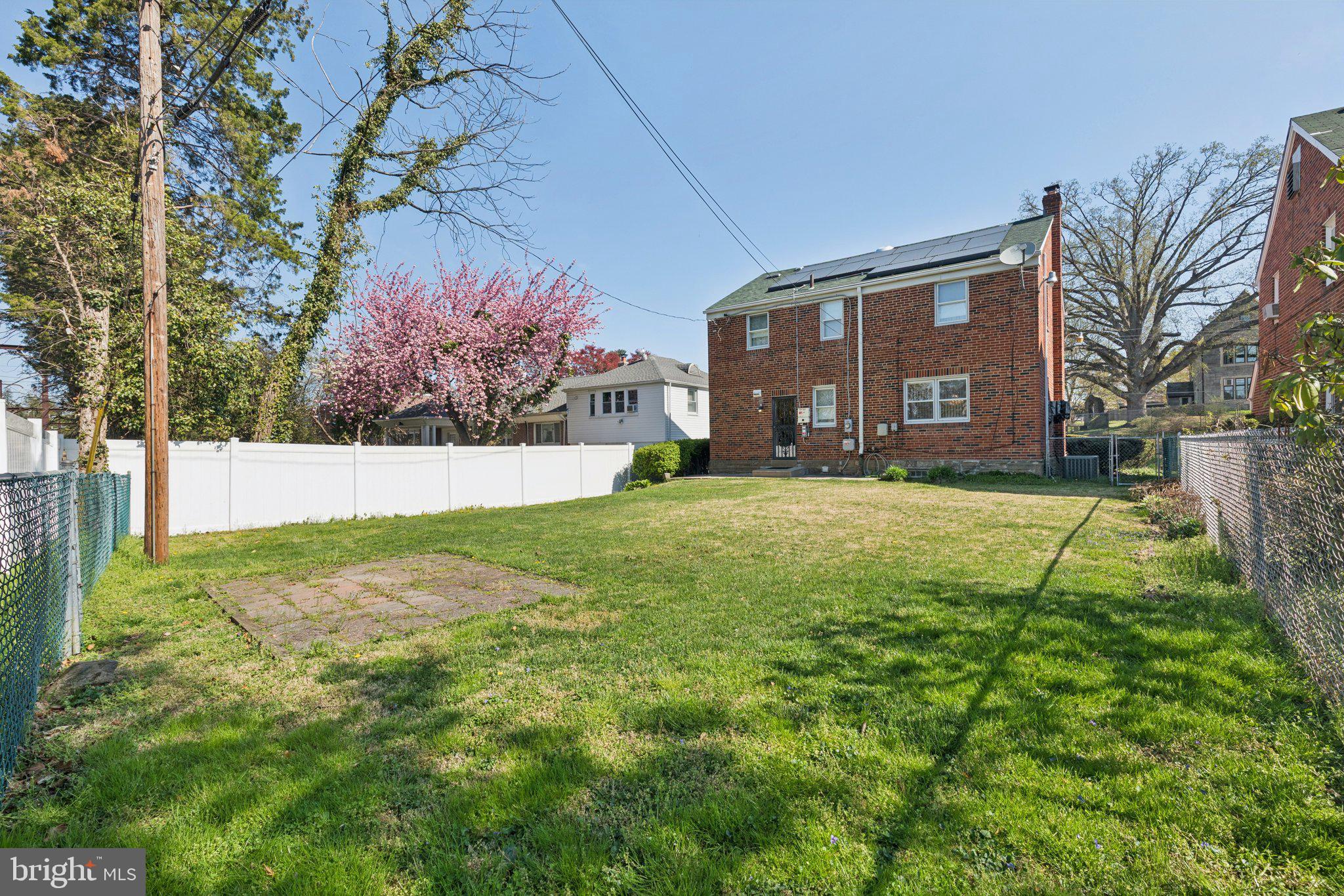 6622 Ardleigh Street Philadelphia, PA 19119 - Photo 6 of 21 Charming brick home with spacious yard.