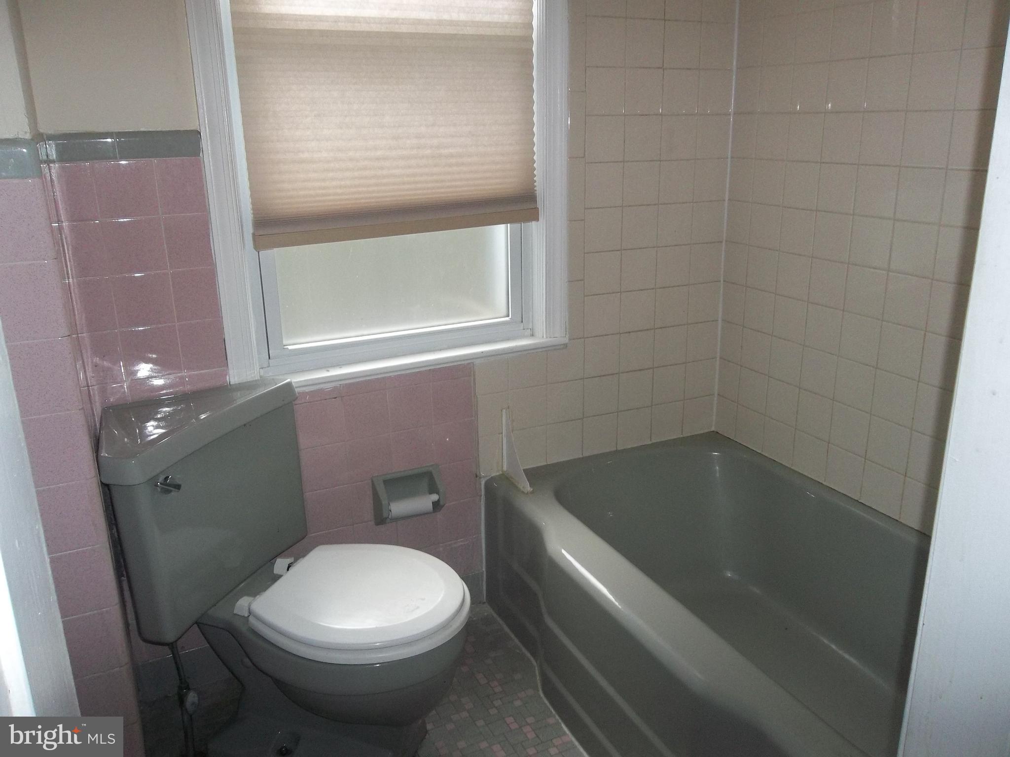 528 Burlington Avenue Delanco, NJ 08075 - Photo 11 of 26