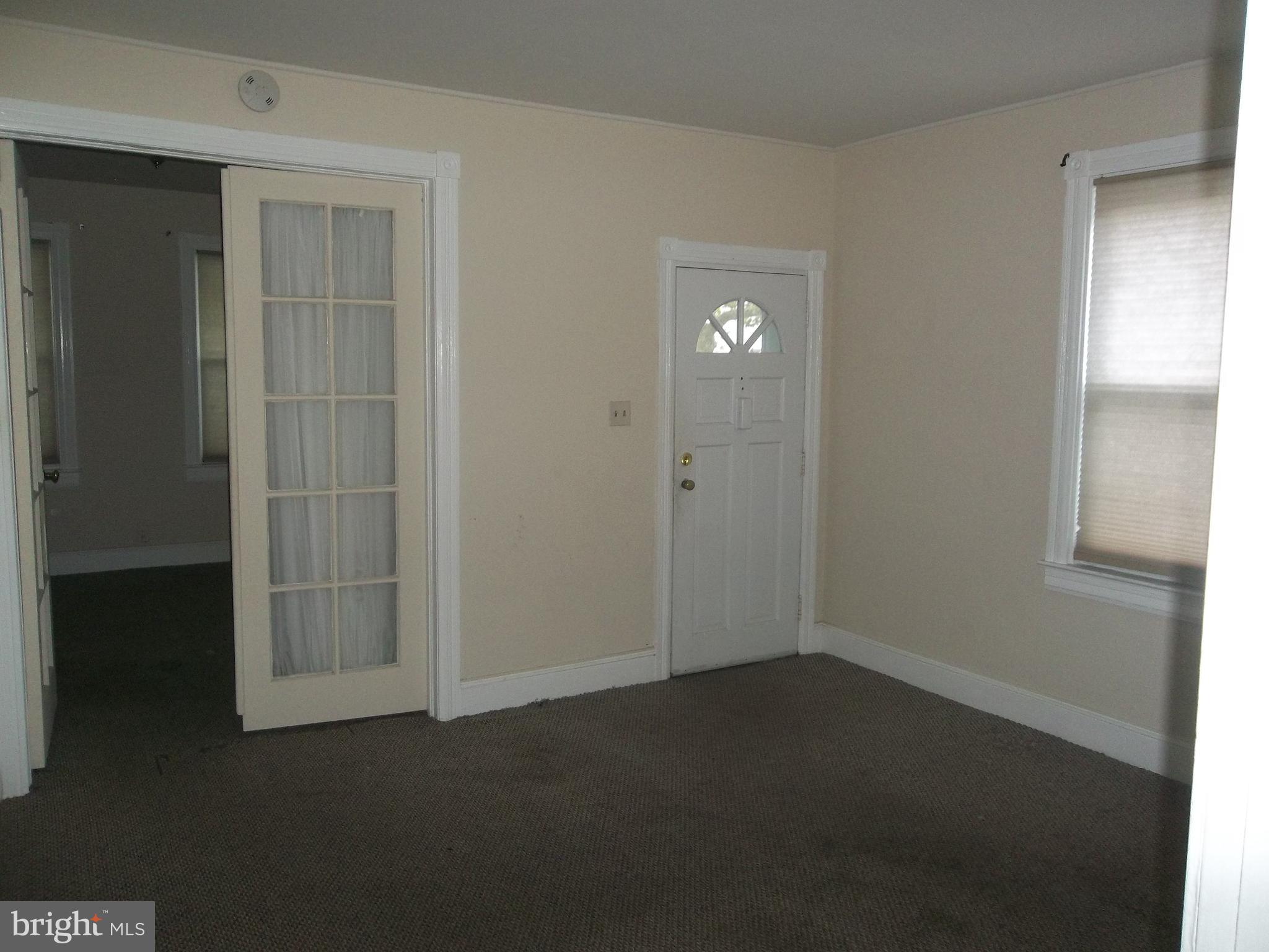528 Burlington Avenue Delanco, NJ 08075 - Photo 4 of 26