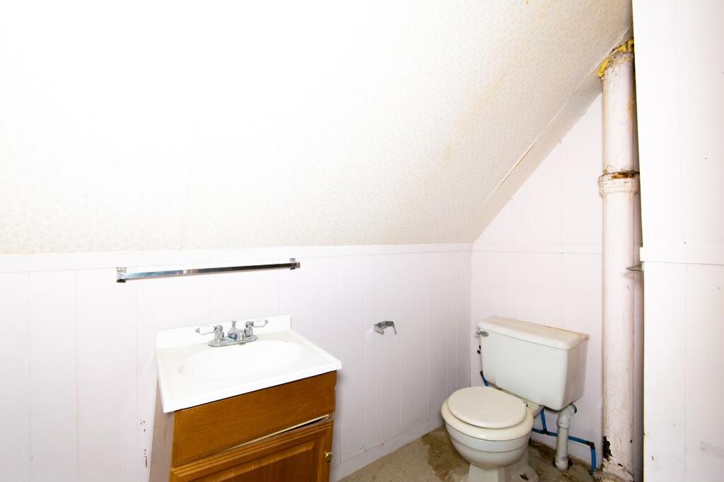 52 Central Street Millinocket, ME 04462 - Photo 9 of 31 PWM_1286
