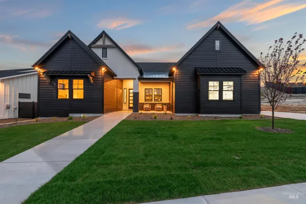 $1,050,000 | 6971 North Cairnhill Way, Eagle, ID 83616