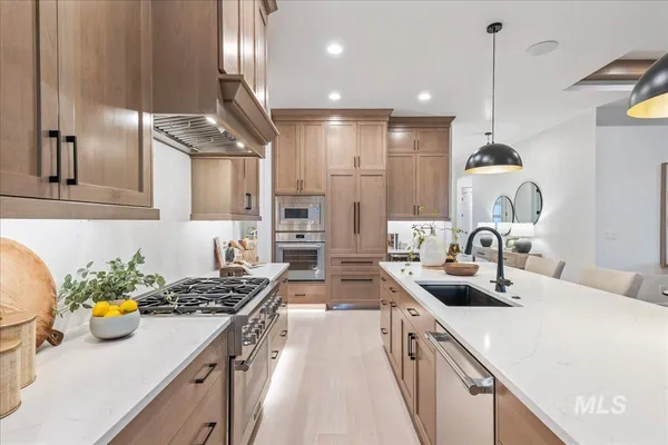 $1,050,000 | 6971 North Cairnhill Way, Eagle, ID 83616