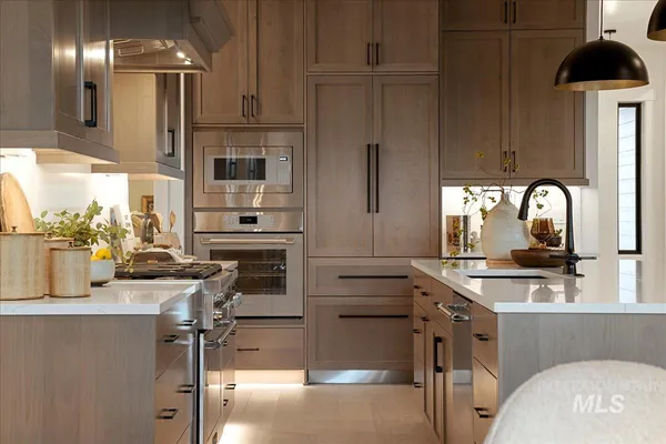 $1,050,000 | 6971 North Cairnhill Way, Eagle, ID 83616