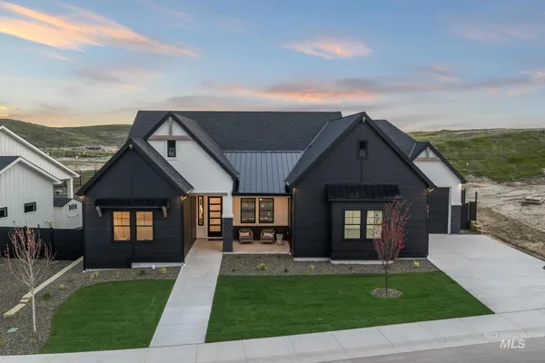 $1,050,000 | 6971 North Cairnhill Way, Eagle, ID 83616