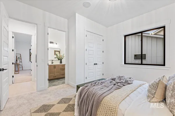 $1,050,000 | 6971 North Cairnhill Way, Eagle, ID 83616