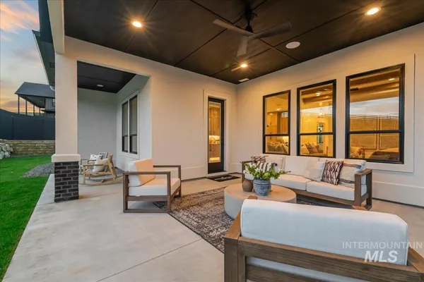 $1,050,000 | 6971 North Cairnhill Way, Eagle, ID 83616