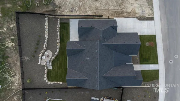 $1,050,000 | 6971 North Cairnhill Way, Eagle, ID 83616