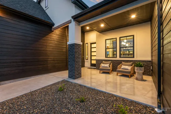 $1,050,000 | 6971 North Cairnhill Way, Eagle, ID 83616